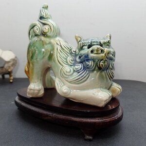 Vintage Chinese Porcelain Foo Dog Sculpture Figurine Shi Shishi Guardian Statue